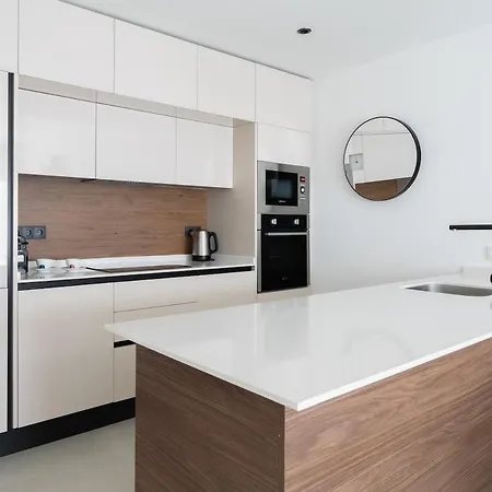 Private Jacuzzi, 3 Pools, Grill, Parking, Ac