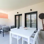 Апартаменты Private Jacuzzi, 3 Pools, Grill, Parking, Ac *