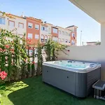 Апартаменты Private Jacuzzi, 3 Pools, Grill, Parking, Ac *