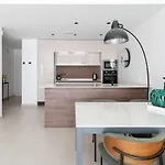 Private Jacuzzi, 3 Pools, Grill, Parking, Ac Торевьиа
