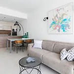 Апартаменты Private Jacuzzi, 3 Pools, Grill, Parking, Ac *