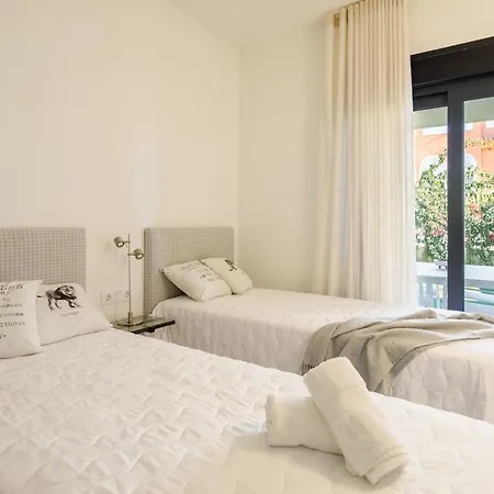 Private Jacuzzi, 3 Pools, Grill, Parking, Ac Апартаменты Торевьиа